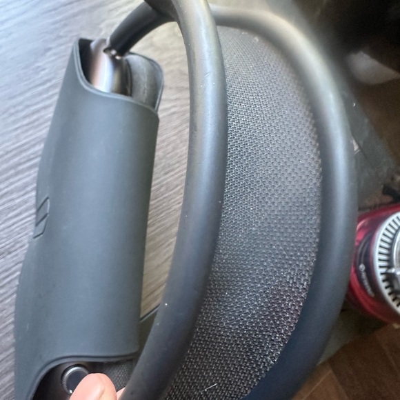 Apple Airpods Max in Black - Picture 14 of 14